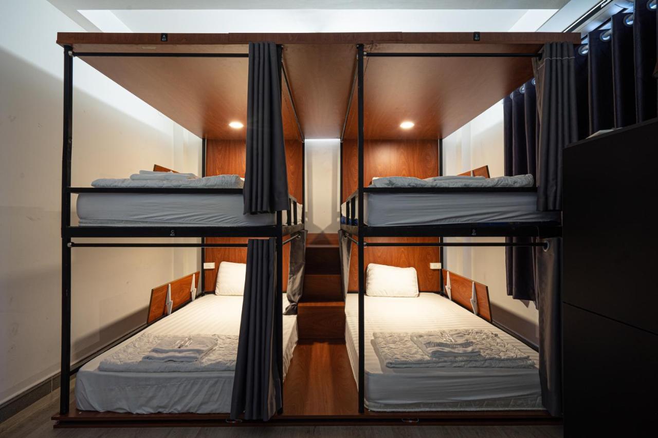 Futuristic Inn Thành Pho Ho Chí Minh Esterno foto